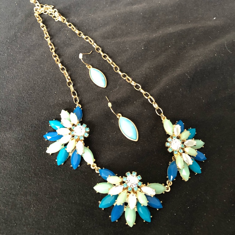 Delicate gold necklace